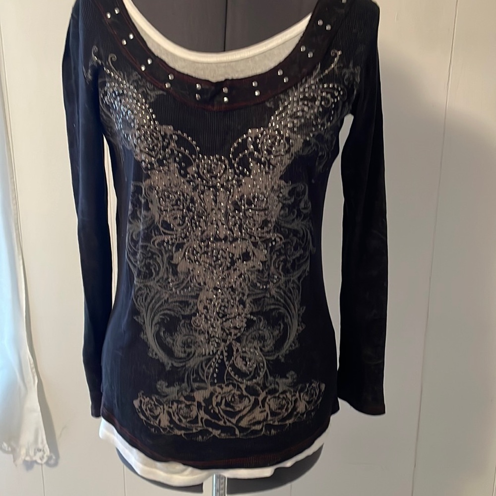 💐Maurice’s Graphic Long Sleeve T-Shirt💐